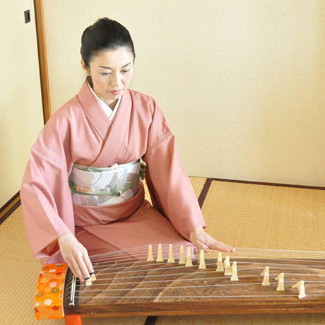 Kahoki Asakuma, Koto